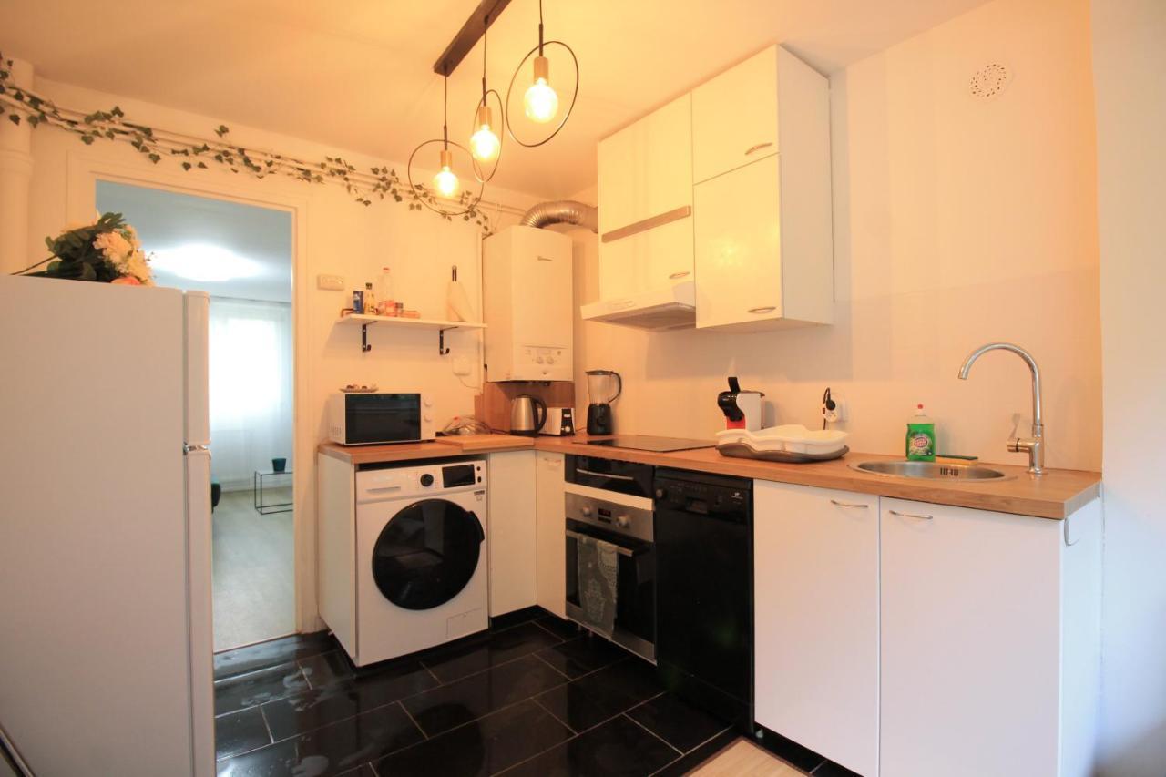 Derniere Reservations Avant Indisponibilite En Septembre Pour 12 Mois, Illimites Jacuzzi Spa Bain A Remous Interieur, Sauna Interieur, Parking Reserve, Vue Et Acces Parc, Prestations Uniques, 1Er Etage Corbeil-Essonnes Esterno foto